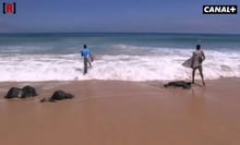 Sur une plage de Dakar. Extrait de l’émission « Réussite » diffusée le 1er octobre 2016. © Capture d’écran