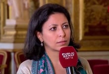 La sénatrice de Paris Leila Aichi a rejoint le MoDEM de François Bayrou en 2016. © YouTube/Public Sénat/ capture d’écran