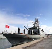Un des quatre navires livrés par les États-Unis en janvier, sur la base navale de Bizerte. © Mohammed hammi/SIPA