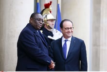 Le contrat entre Total et l’État du Sénégal a été signé en décembre 2016, pendant la visite de Macky Sall à François Hollande. © Francois Mori/AP/SIPA