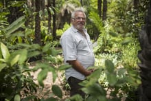 Pour l’ancien ministre de l’Environnement Haidar El Ali, il ne fait aucun doute que le massacre est lié à l’exploitation illégale de la forêt de Casamance. © Sylvain Cherkaoui pour Jeune Afrique