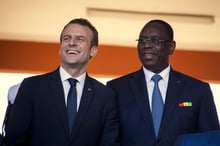 Emmanuel Macron et Macky Sall, à Dakar, le 2 février 2018. © Mamadou Diop/AP/SIPA