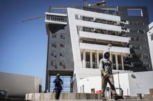 En avance sur les délais contractuels, la cité ministérielle sera livrée avant fin juin. © Sylvain Cherkaoui pour JA