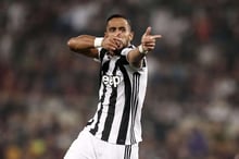 Le défenseur de la Juventus, Mehdi Benatia, célèbre son but en finale de la coupe d’Italie. © Riccardo Antimiani/AP/SIPA