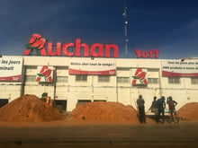 Un magasin Auchan à Yoff, une commune proche de Dakar. © Manon Laplace pour JA