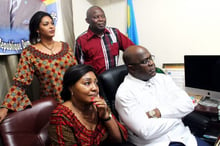 Félix Tshisekedi avec son épouse, Denise Nyakeru, le soir du 9 janvier à l’annonce des résultats de la présidentielle, devant Vital Kamerhe et sa femme Amida. © Trésor Kibangula/JA