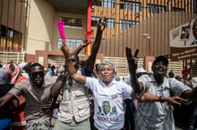 Annonce de la victoire de Macky Sall le 28 février 2019. © Sylvain Cherkaoui pour JA