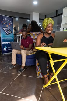 Dans les bureaux de la start-up Touch,plateforme agregeant divers operateurs de paiement sur mobile © Youri Lenquette pour Jeune Afrique