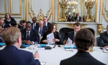 Macky Sall, Jacinda Ardern et Emmanuel Macron à l’Élysée, mercredi 15 mai. © Source : Présidence Sénégal