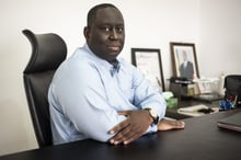 Aliou Sall, maire de Guédiawaye et directeur général de la Caisse de dépôts et consignations, frère de Macky Sall. © Sylvain Cherkaoui/Cosmos pour JA