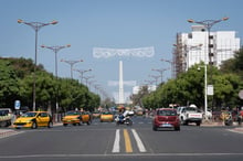 Le boulevard du Général-de-Gaulle, surnommé les allées du Centenaire. © Youri Lenquette pour JA