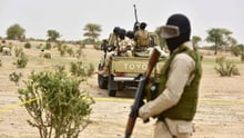 Soldat de l’armée du Niger en patrouille, en juin 2016. © Photo d’illustration ISSOUF SANOGO / AFP