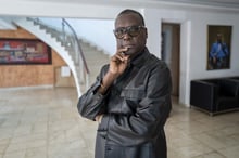 Pierre Goudiaby Atepa (Sénégal), architecte, homme d’affaires, président du Conseil d’administration de la Bourse Régionale des Valeurs Mobilieres d’Abidjan (BRVM). Dans ses bureaux a Dakar, le 30 octobre 2019. © Sylvain Cherkaoui pour JA