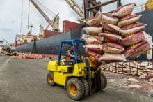 Port céréalier d’Abidjan. © Jacques Torregano pour JA