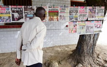 La commission de la carte de presse compte attribuer les premières cartes en mars. © SEYLLOU/AFP