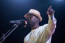 Ousmane Sonko, lors d’un meeting pour la présidentielle, le 21 février 2019 à Pikine, près de Dakar. © Sylvain Cherkaoui pour JA