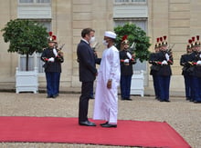 Emmanuel Macron et Mahamat Idriss Déby le 5 juillet à l’Elysée. © Twitter Mahamat Idriss Deby Itno