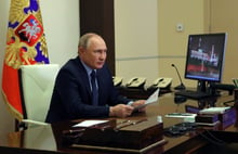 Vladimir Poutine en téléconférence avec le Conseil de sécurité de l’ONU, le 7 avril 2022. © Mikhail Klimentyev/Sputnik via AFP