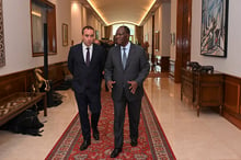 Sébastien Lecornu et Alassane Ouattara, le 16 juillet. © ISSOUF SANOGO/AFP