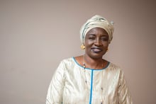 Aminata Touré, ex-Première ministre du Sénégal, au siège de l’APR, à Dakar, le 31 mai 2022. © Sylvain Cherkaoui pour JA