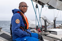 Wilfried N’Sondé sur le pont du Tara, le 14 avril 2021. © Maeva Bardy/Fondation Tara Ocean