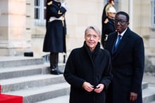 Élisabeth Borne et Amadou Ba, à Champs-sur-Marne, le 8 décembre. © Xose Bouzas/Hans Lucas via AFP