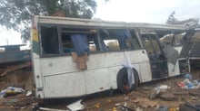 La scène de l’accident de bus du 8 janvier à Kaffrine, au centre du Sénégal. © Cheikh Dieng / AFP