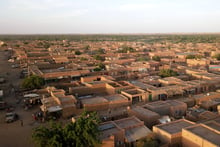 Vue aérienne de Ménaka, le 22 novembre 2020. © SOULEYMANE AG ANARA/AFP