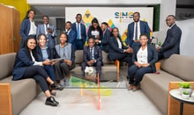 L’équipe de la Société d’incubation numérique du Gabon (Sing), l’un des fers de lance de la tech dans le pays, dirigée par Yannick Ebibie (au centre). © NRPICTURES