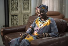 Aminata Touré, dans son domicile à Dakar, en janvier 2019. © Sylvain Cherkaoui pour JA