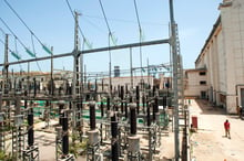 Vue de la centrale électrique de la Senelec de Bel Air, dans la zone industrielle de Dakar, le 14 septembre 2012. © Sylvain CHERKAOUI pour JA