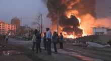 L’explosion du principal depot de carburant de Guinée est survenue dans la nuit du 17 au 18 décembre. © STRINGER / AFP.