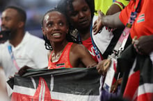 L’athlète kényane Béatrice Chebet, médaille d’or du 10 000m féminin aux JO de 2024. © KUNIHIKO MIURA/The Yomiuri Shimbun via AFP