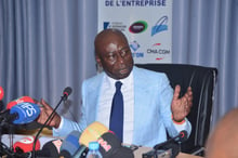 Baïdy Agne, président du CNP, s’adresse à la presse le 26 juin 2024, à la veille des Assises de l’entreprise, à Dakar. © CNP