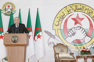Le président algérien, Abdelmadjid Tebboune,  à la Maison du peuple (siège de l’UGTA), à Alger, le 1er mai 2024. © DR
