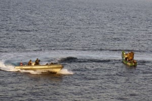 Sept navires ont été victimes d’actes de piraterie dans le golfe de Guinée en 2023, contre 26 en 2019 (selon les données recueillies par le Maritime Information Cooperation & Awareness). © AP/SIPA