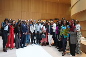 La promotion 2023 du programme Young Leaders, en présence de Christel Heydemann, directrice générale du groupe Orange. © French-African Foundation
