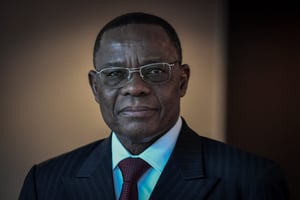 Le leader d’opposition Maurice Kamto, à la tête du Mouvement pour la renaissance du Cameroun (MRC), ici en 2020 à Paris. © STEPHANE DE SAKUTIN / AFP.