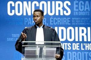 L’avocat Louis Don De Dieu Nyembo lors du Concours international de plaidoiries pour les droits humains, organisé par le Mémorial de Caen. © DR