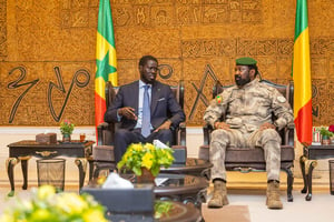 Les présidents sénégalais, Bassirou Diomaye Fayé, et malien, Assimi Goïta, à Bamako, le 30 mai 2024. © Présidence du Mali / Facebook.