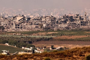 Des bâtiments détruits par les bombardements israéliens dans la bande de Gaza, à la frontière sud d’Israël, le 3 novembre 2023. © JACK GUEZ / AFP.