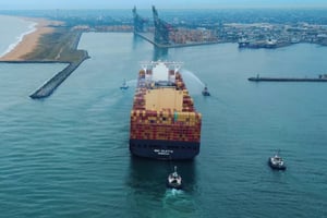 Arrivée du géant des mers MSC Diletta dans le port de Lomé, le 23 avril 2025. Un navire de classe 24 000 EVP (Équivalent vingt pieds), le plus haut standard actuel pour les porte conteneurs. © Port Autonome de Lomé