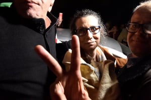 Louisa Hanoune à sa sortie de prison, à Blida, le 10 février 2020. © (Photo by RYAD KRAMDI / AFP)