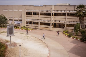 Faculté des sciences économiques et de gestions de l’Ucad, à Dakar (Sénégal). © Sylvain Cherkaoui pour JA
