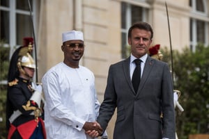 Mahamat Idriss Déby Itno et Emmanuel Macron, le 21 juin 2023 à l’Elysée, à Paris. © Photo by Andrea Savorani Neri / NurPhoto / NurPhoto via AFP