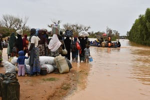 Depuis trois mois, le Niger connaît d’importants épisodes de pluies (ici la route nationale 25, le 20 août 2024). © BOUREIMA HAMA / AFP