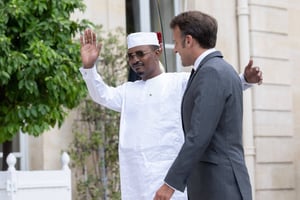 Mahamat Idriss Deby et Emmanuel Macron, à l’Élysée, le 21 juin 2023 © Jacques Witt/SIPA