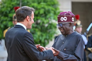 Le président français, Emmanuel Macron, et le président nigérian, Bola Tinubu, au Palais de l’Élysée, à Paris, le 23 juin 2023. © Mustafa Yalcinn / Anadolu via AFP