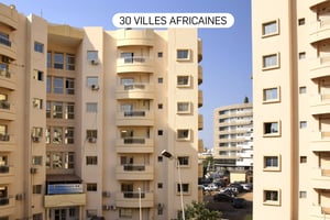 Des immeubles résidentiels et de bureaux à Dakar © SEYLLOU/AFP