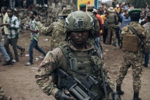 Soldats du M23 lors d’un rassemblement public au Stade de l’Unité, à Goma, le 6 février 2025. © Alexis Huguet / AFP